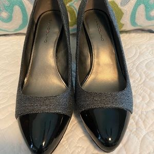 Grey/Black Tweed Pumps